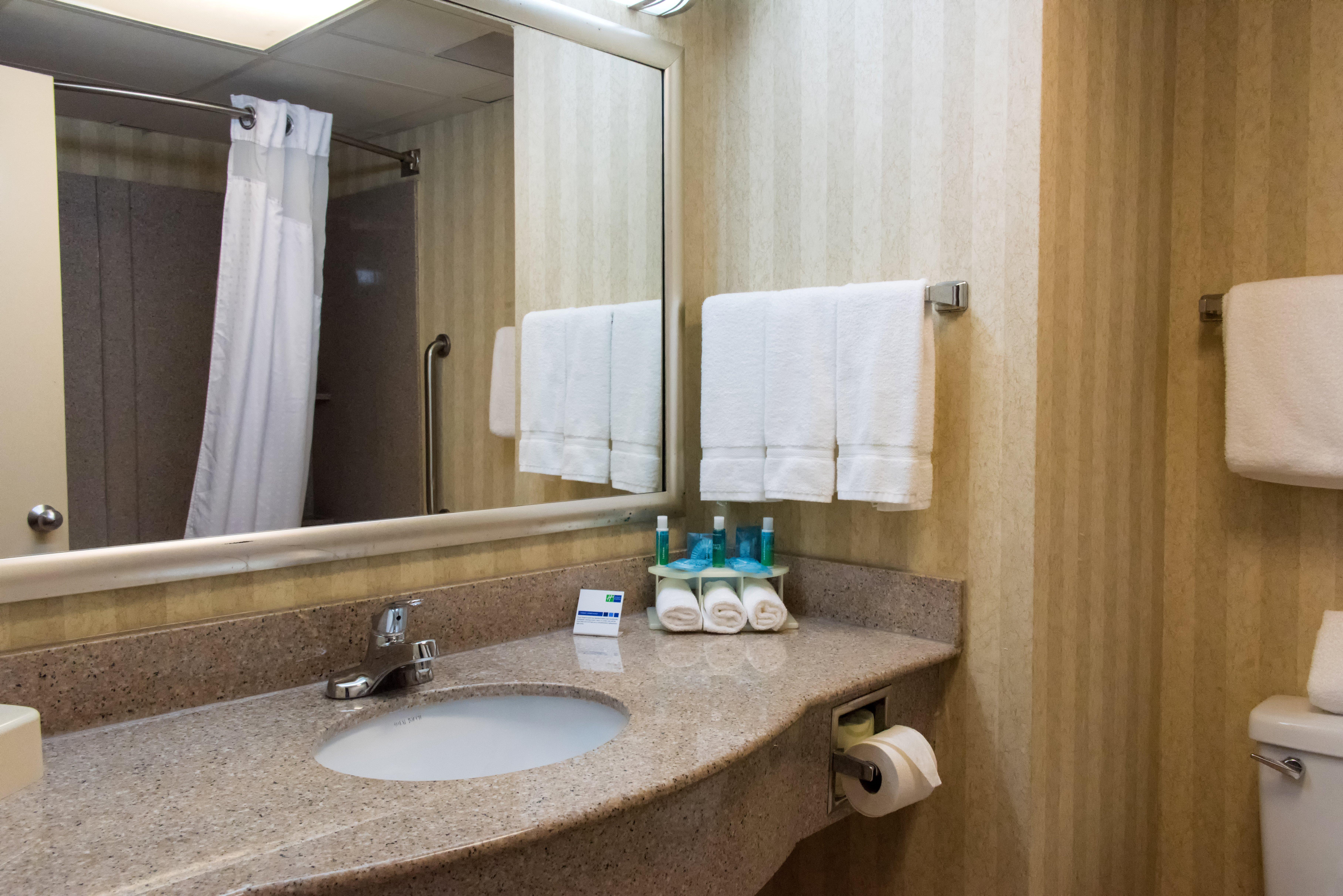 Holiday Inn Express Hotel & Suites Kinston By Ihg Buitenkant foto